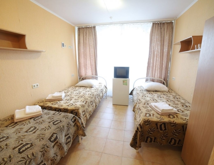 Эконом 3-местный с частичными удобствами корпус 1 - Курортный отель «Ателика Горизонт» Алушта